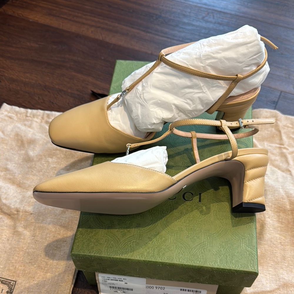 Gucci NWT Leather Nappa Charlotte Wheat Heels with Ankle Strap silver hardware. - Picture 3 of 7